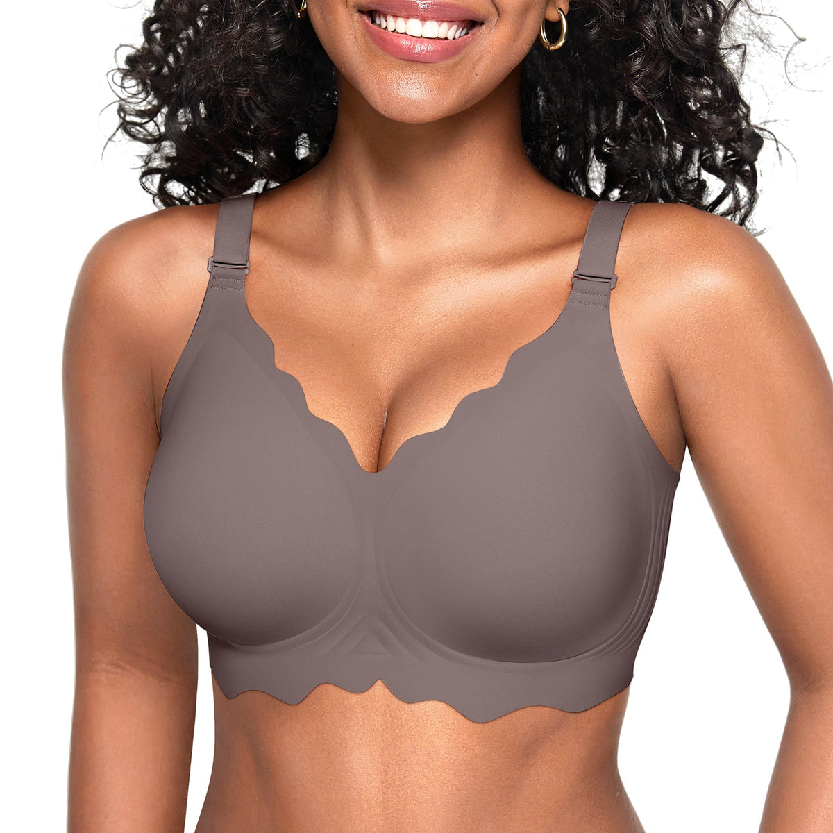 Scalloped Seamless Full Coverage Convertible Bra